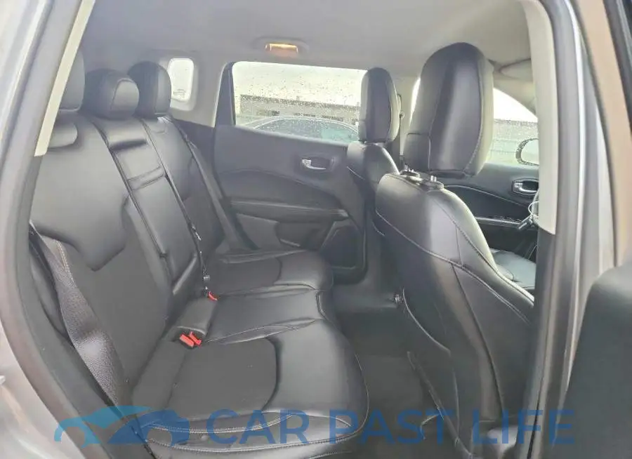 3C4NJDBB3JT104138# 10