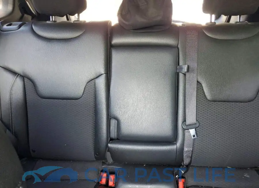 3C4NJDBN9RT142561# 10