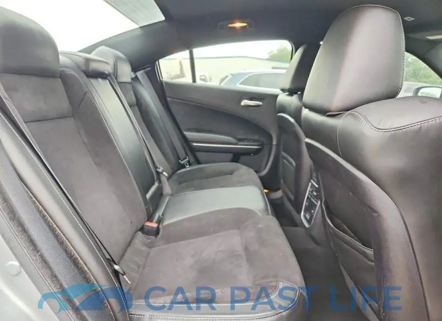 2C3CDXCT1KH756102# 10
