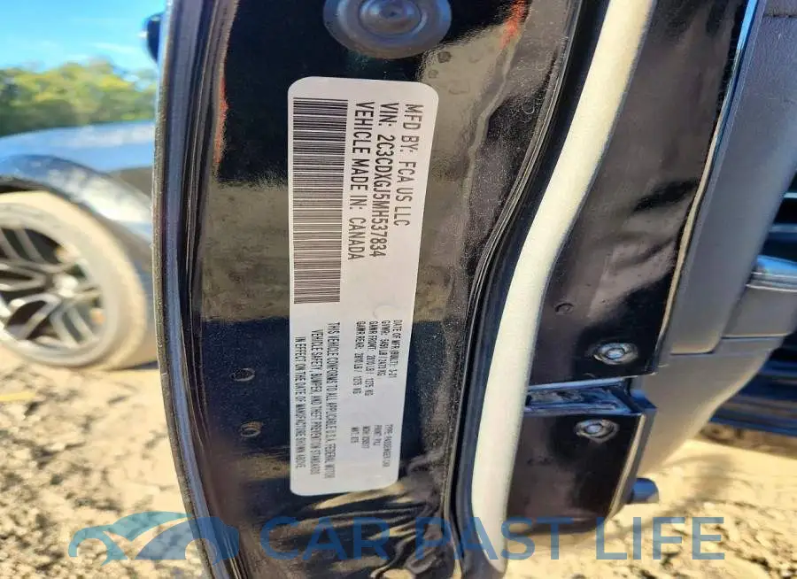2C3CDXGJ5MH537834# 12