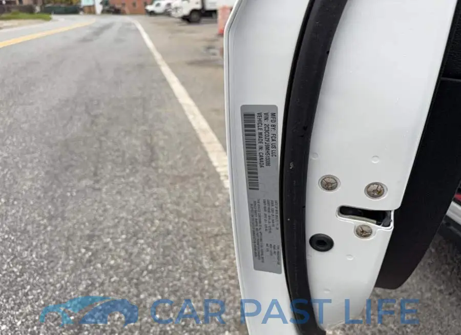 2C3CDZFJ9MH513386# 10