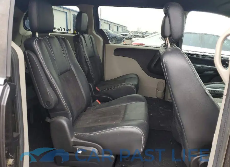 2C4RDGCG7KR755796# 11