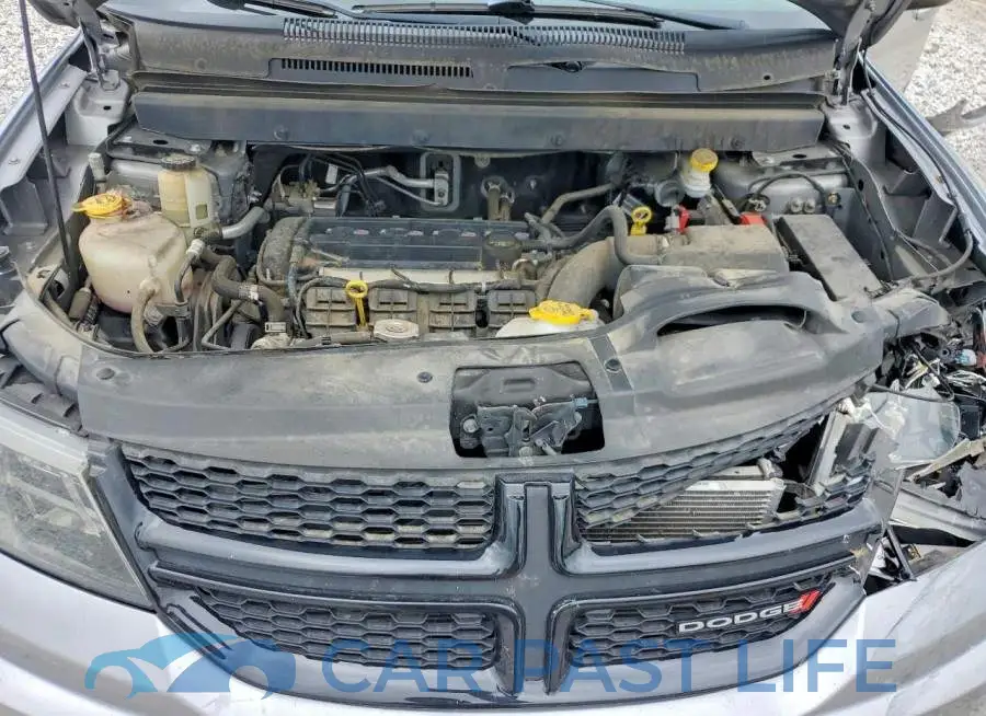 3C4PDCABXJT216883# 12