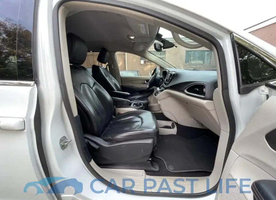 2C4RC1BG4LR157281# 5