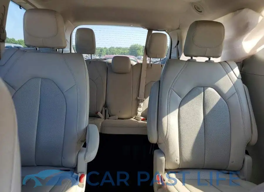 2C4RC1BG8JR353009# 10