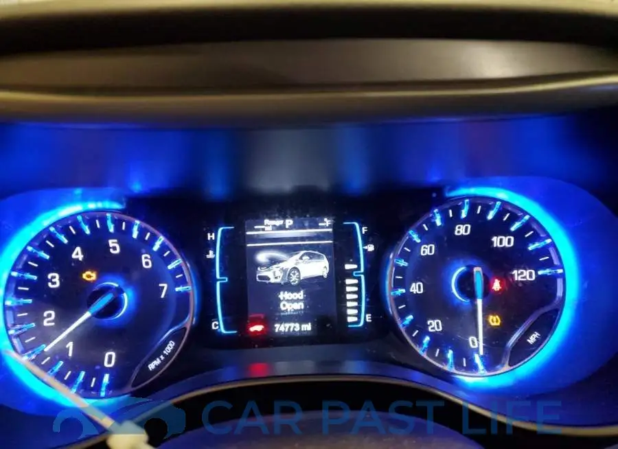2C4RC1CGXHR599195# 9