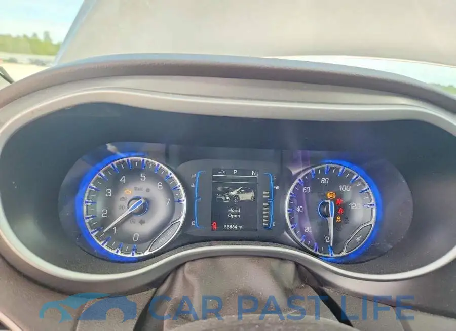 2C4RC1DG4HR777004# 9
