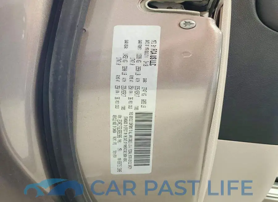 2C4RC1FG2JR261906# 13