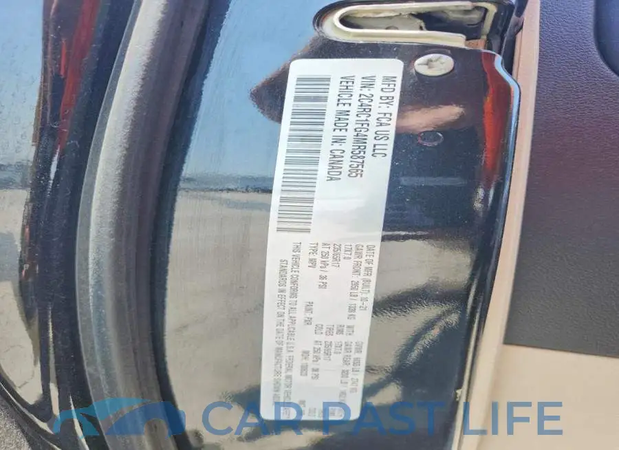 2C4RC1FG4MR587565# 13