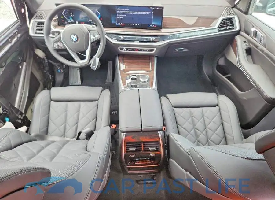 5UX23EU04T9196904# 8