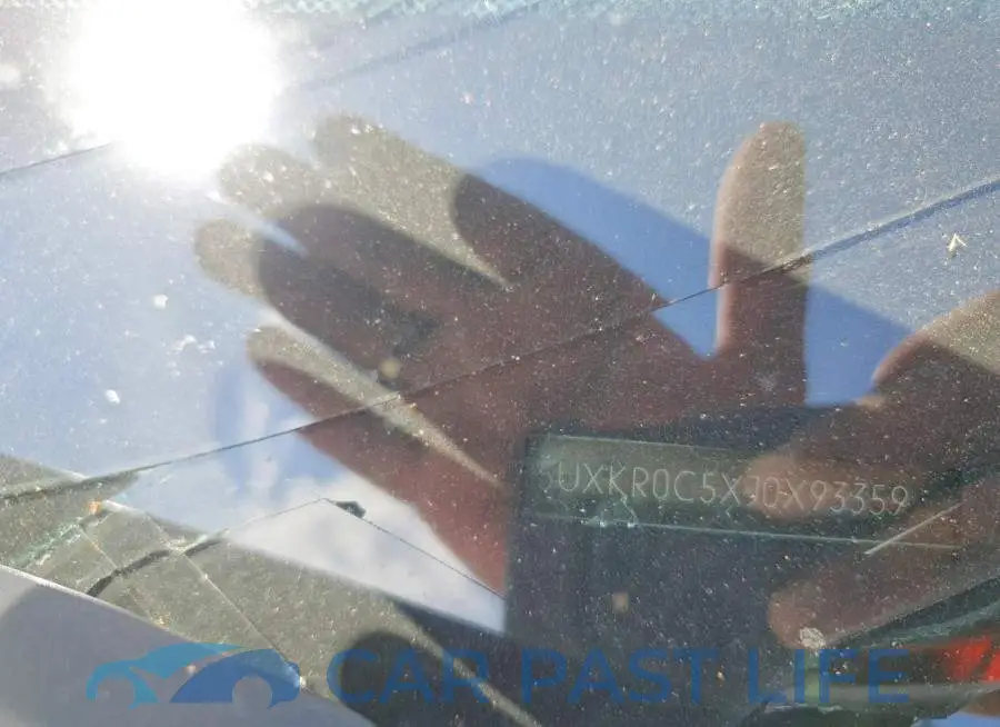 5UXKR0C5XJ0X93359# 13