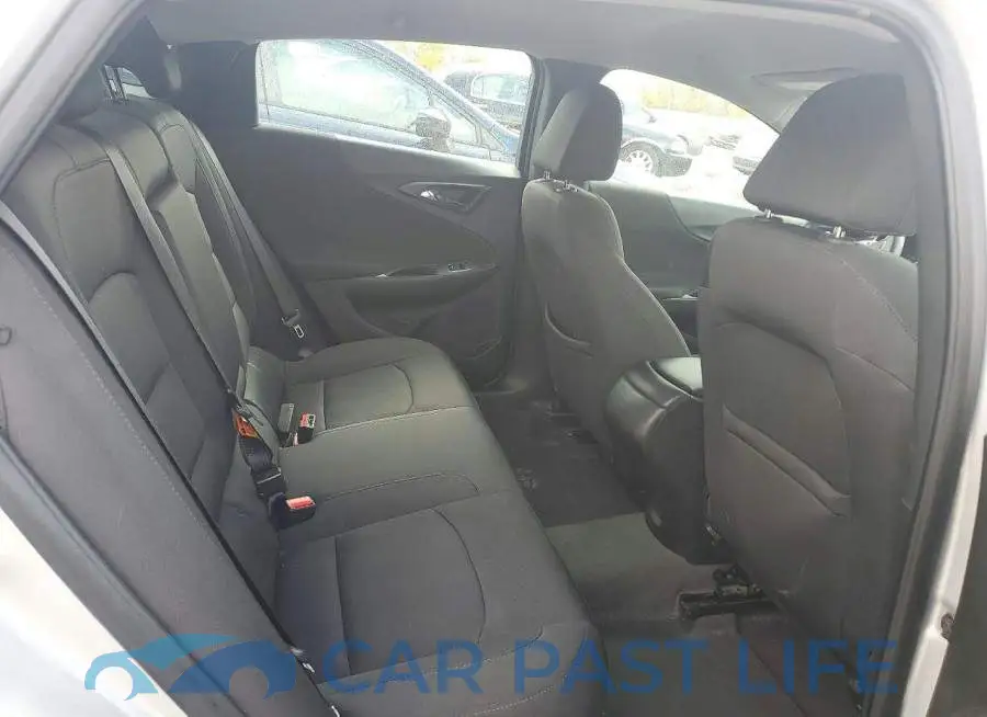 1G1ZB5ST8JF205028# 10