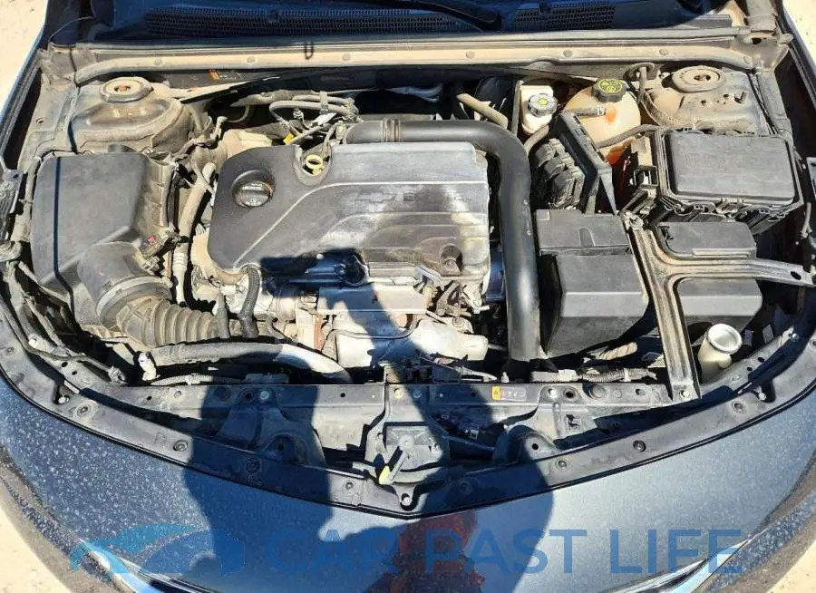 1G1ZB5STXHF119360# 11