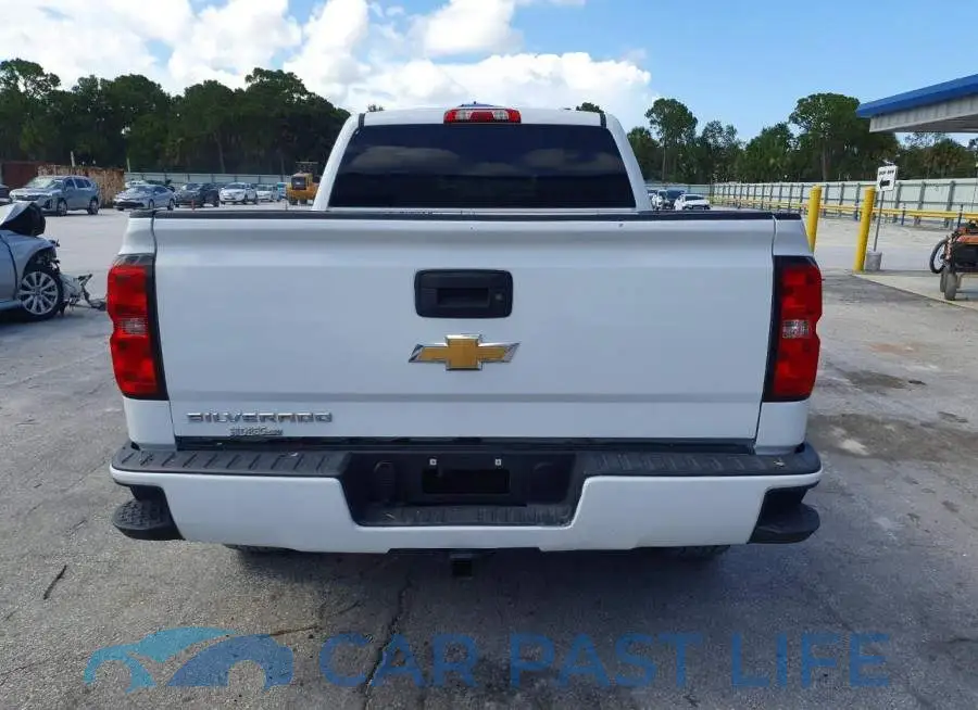 1GCVKPEH8JZ206736# 6