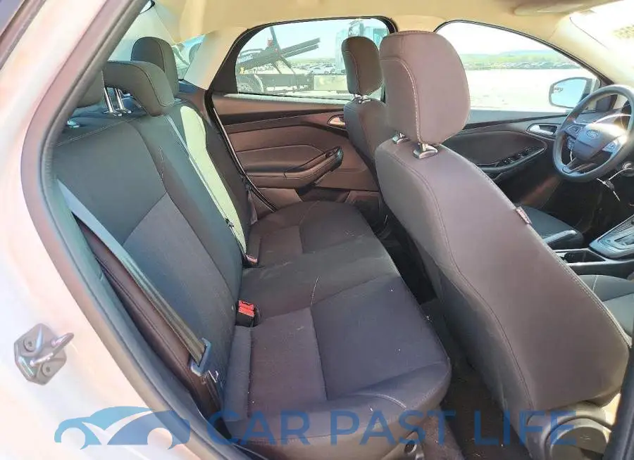 1FADP3F28JL302570# 10