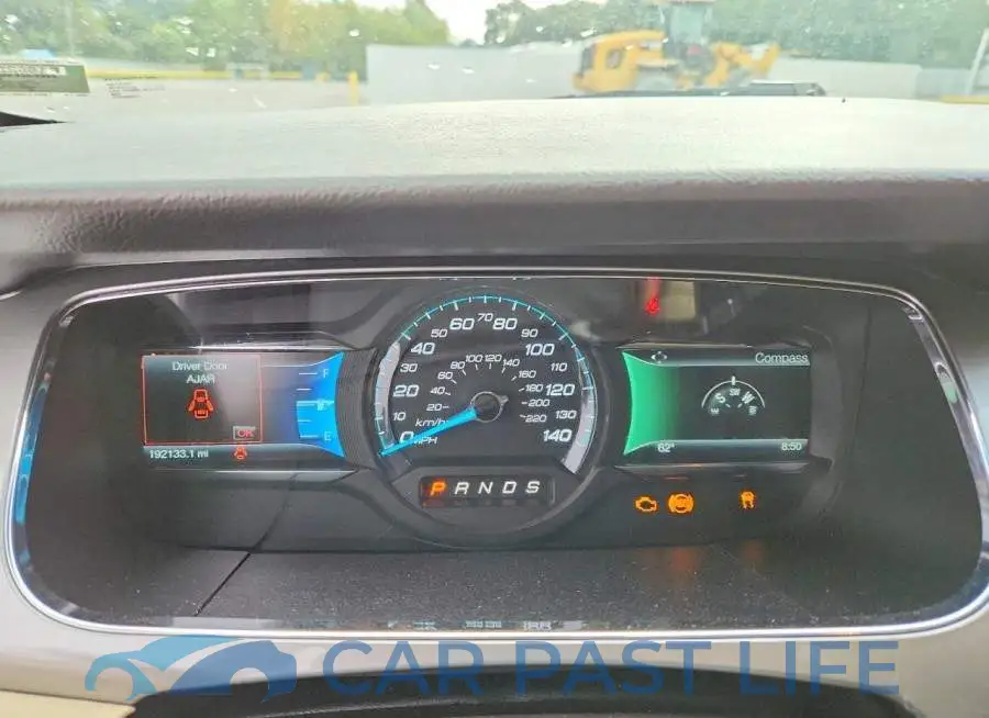1FAHP2E89JG109869# 9