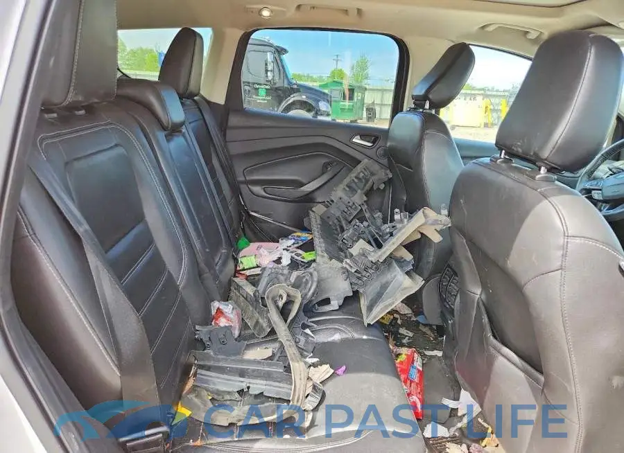 1FMCU9J95JUA15036# 11
