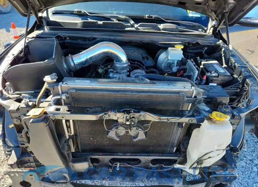 1C6SRFJT4KN513615# 11