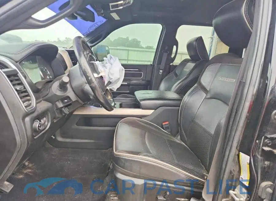 3C6UR5FL8KG545195# 7