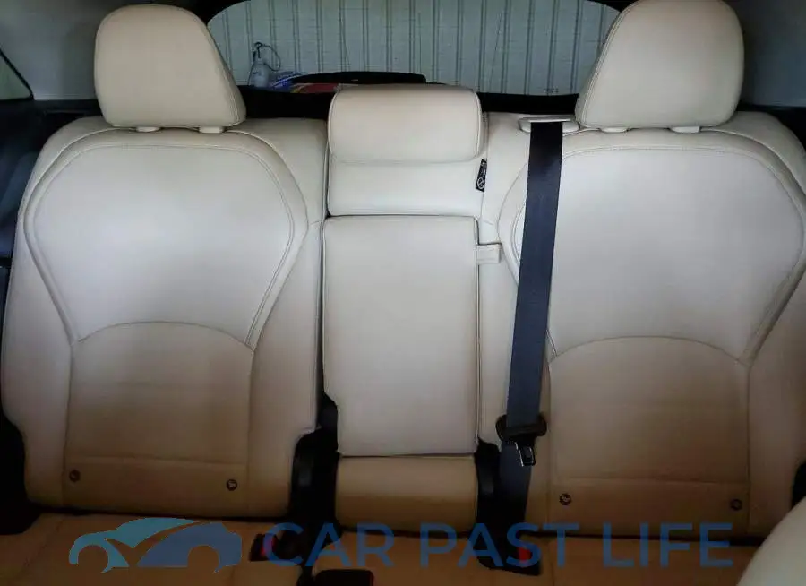 3PCAJ5M3XKF113932# 10