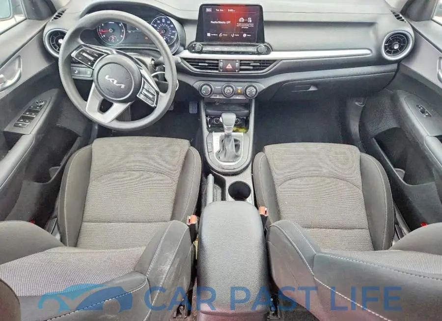 3KPF24AD3PE655946# 8