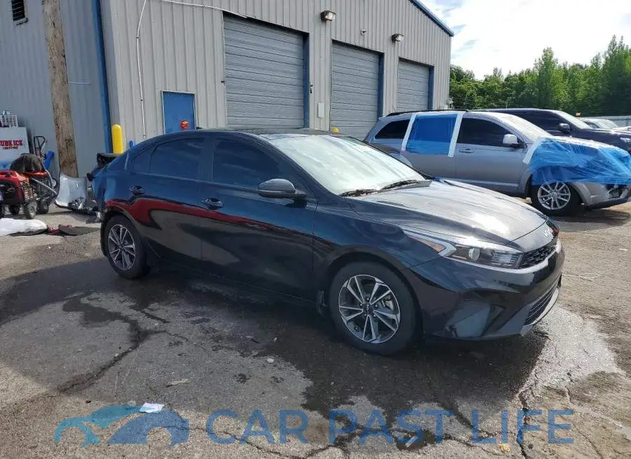 3KPF24AD9RE772501# 4