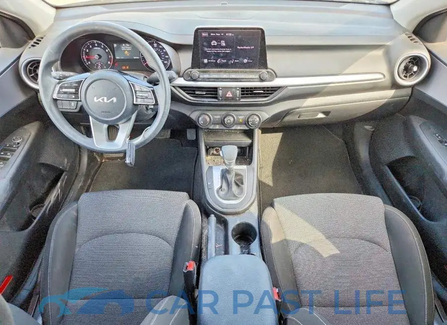 3KPF24AD9RE841378# 8