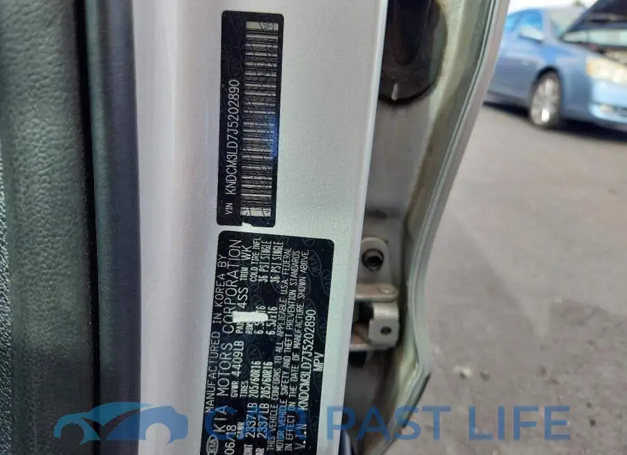 KNDCM3LD7J5202890# 12