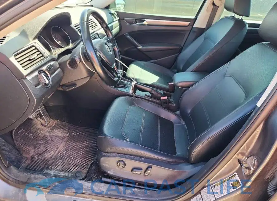 1VWDT7A33HC063238# 7