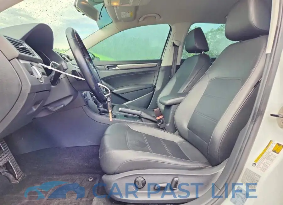 1VWDT7A39HC004095# 7