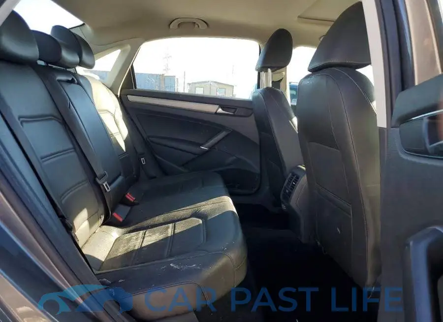 1VWSA7A39MC011085# 10