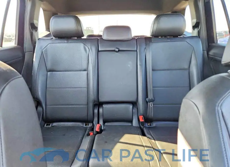 3VV3B7AX2LM125287# 10