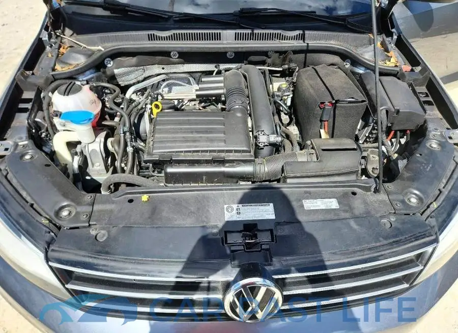 3VW2B7AJ0HM217718# 11