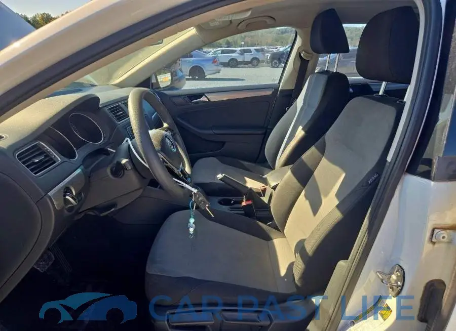3VW2B7AJ5HM415050# 7