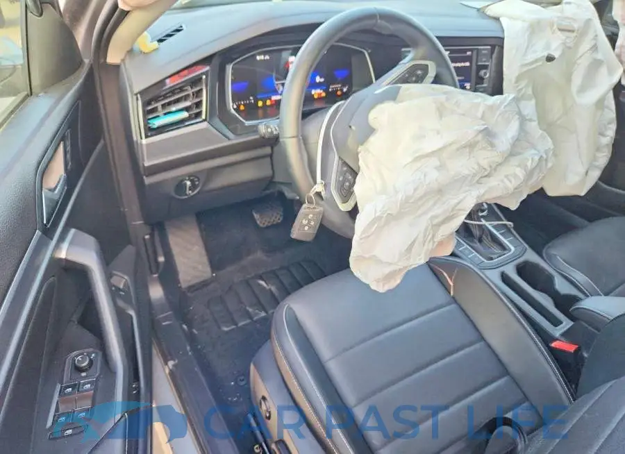 3VW7M7BU5PM057004# 8