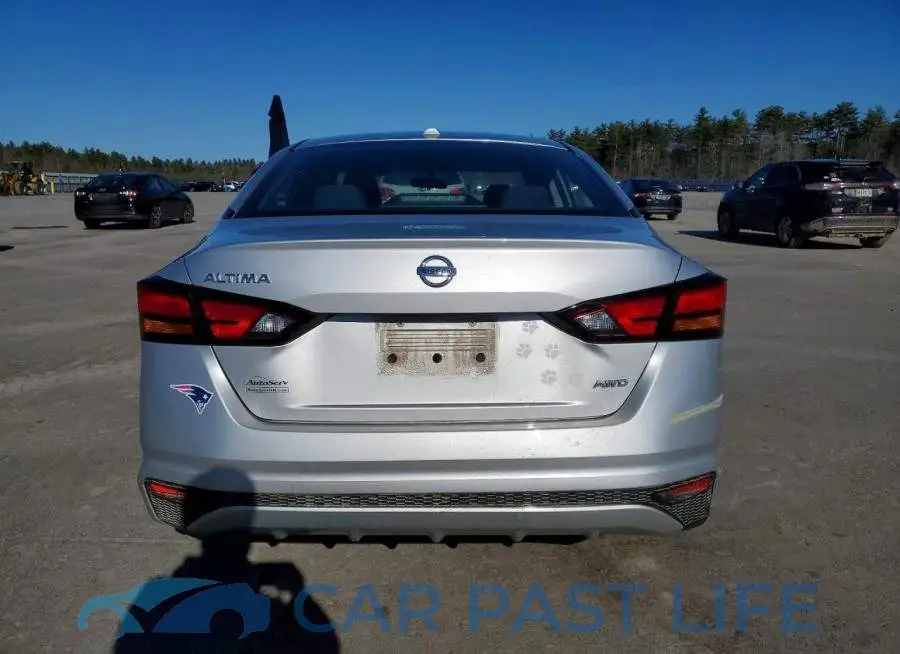 1N4BL4BW1KC158962# 6