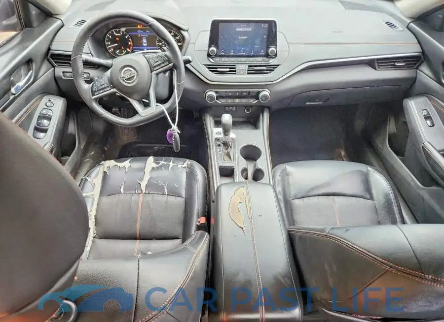1N4BL4CV4KC202149# 8