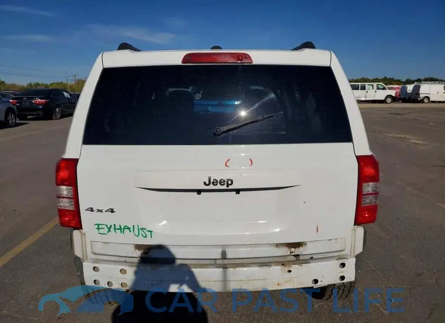 1C4NJRBB2HD138102# 6