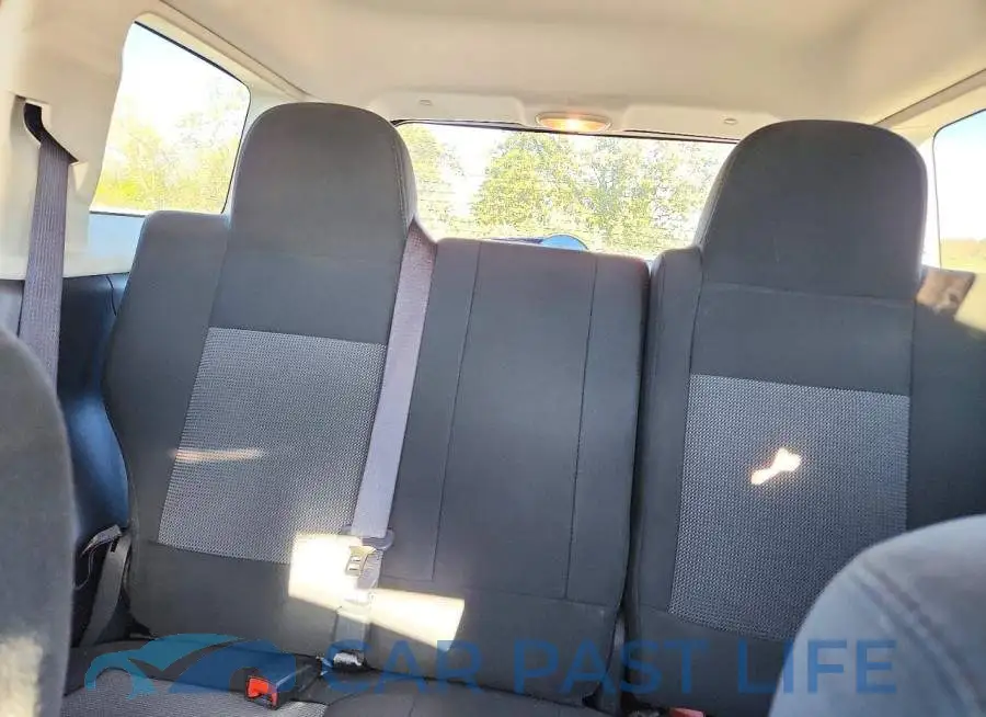 1C4NJRFB1HD155662# 10