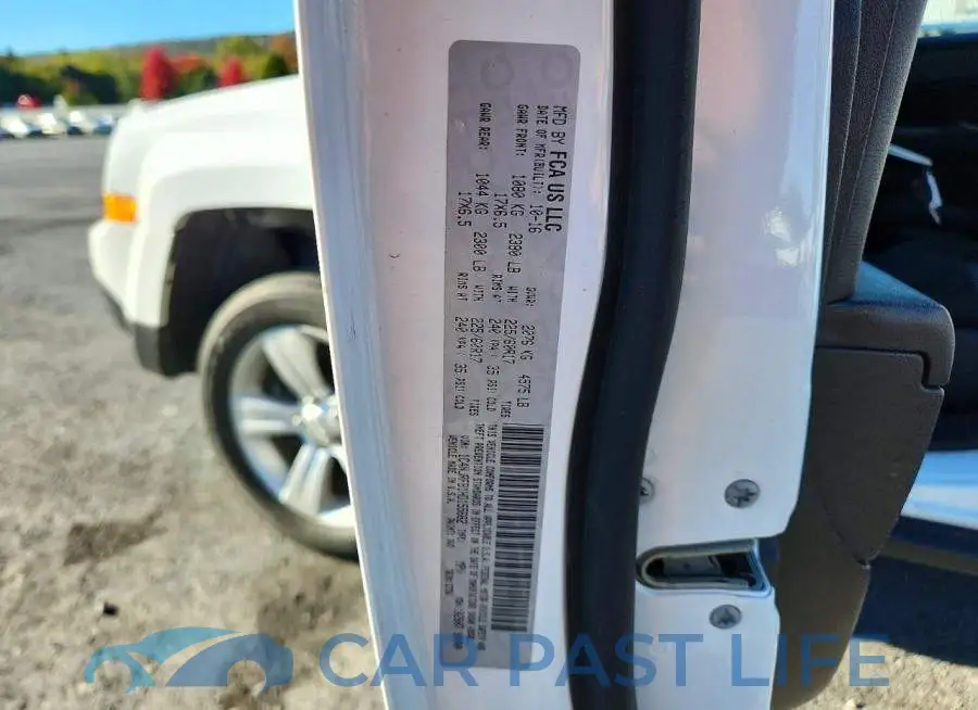 1C4NJRFB1HD155662# 13
