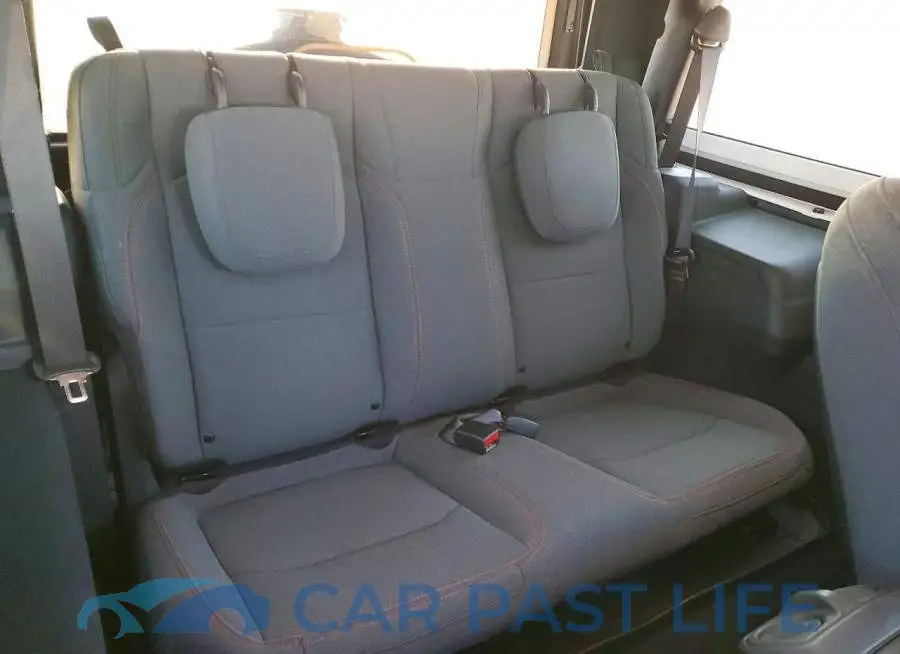 1C4PJXCG1RW275352# 10