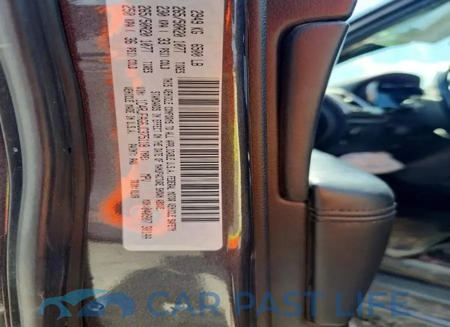1C4RJFAG6JC375118# 12