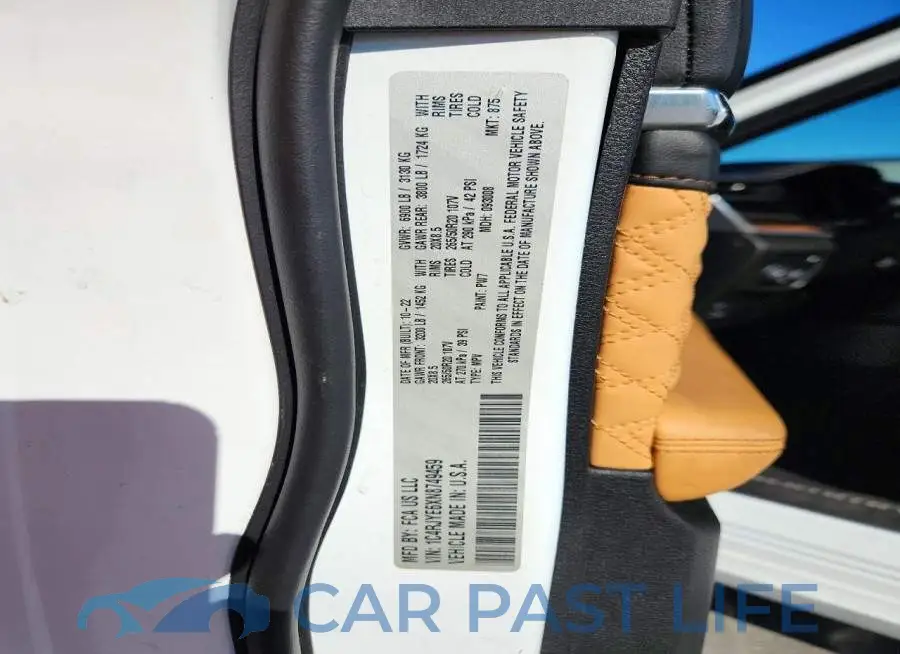 1C4RJYE6XN8749459# 13