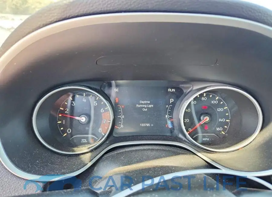 3C4NJCBB1JT300377# 9