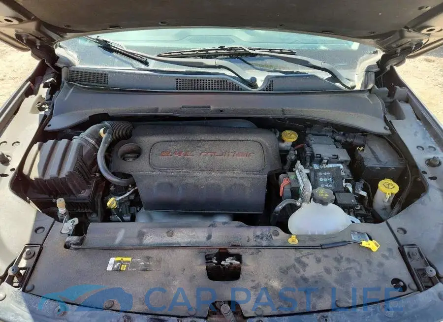 3C4NJDBB5JT401489# 11