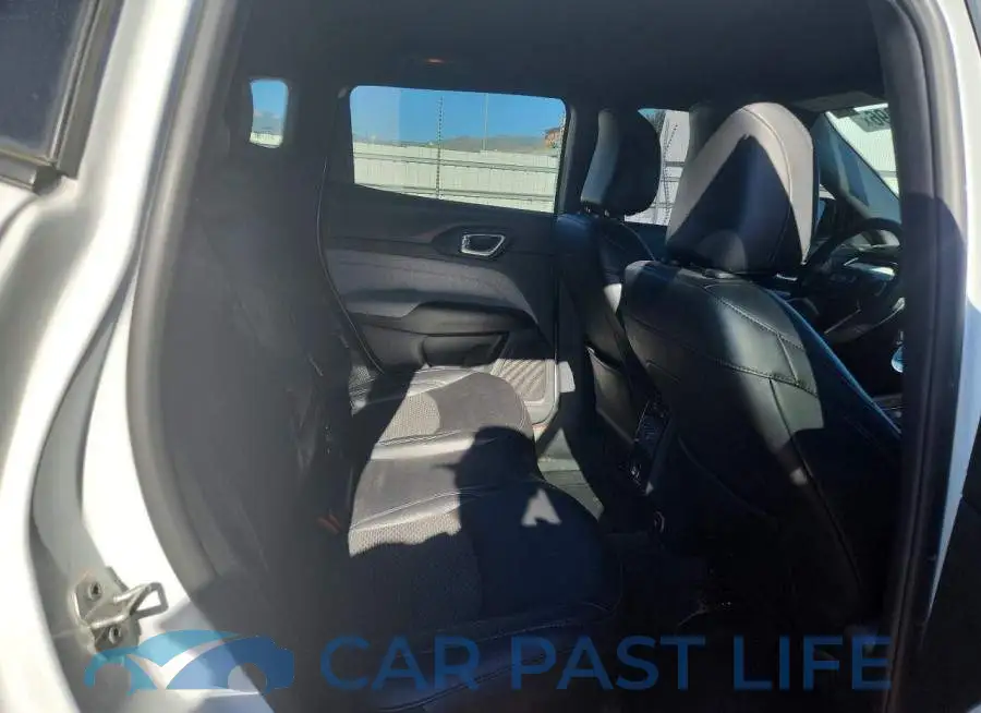 3C4NJDBN2PT561610# 10