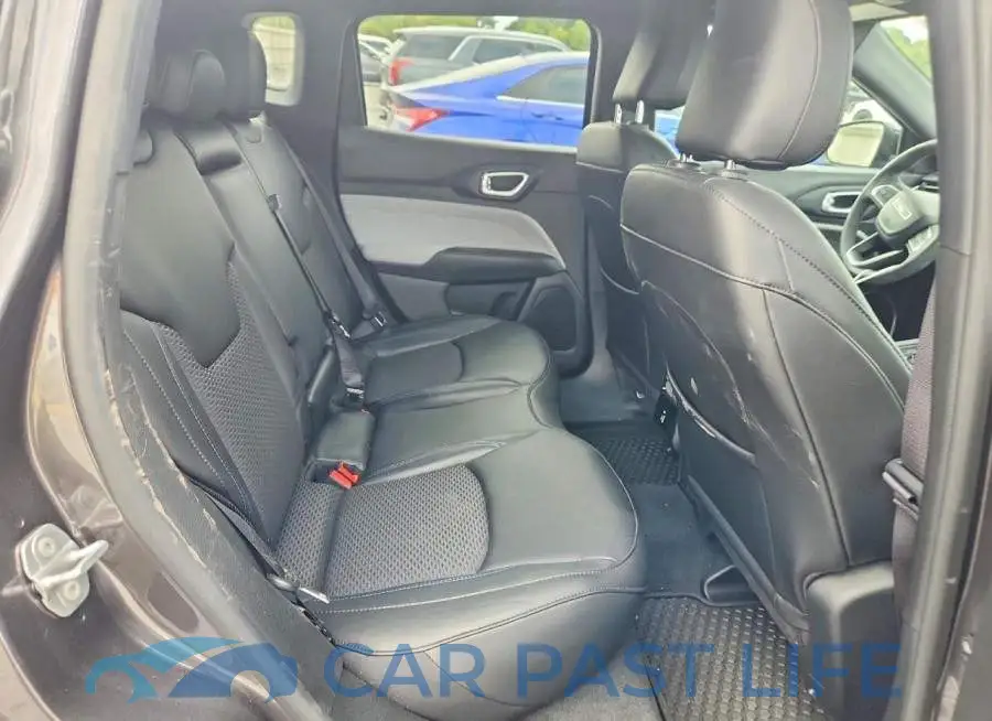3C4NJDBN5PT509582# 11