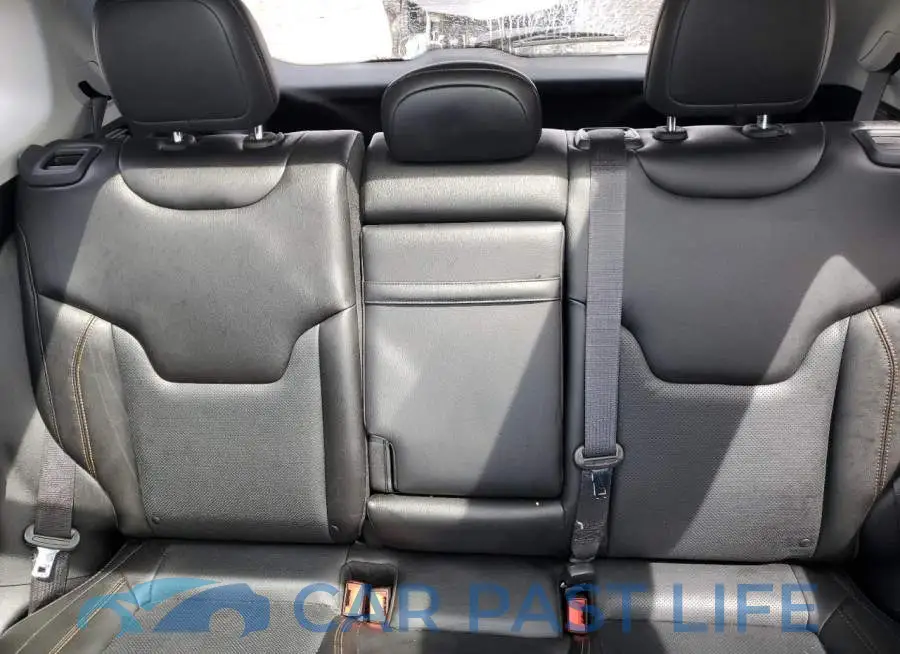 3C4NJDCB5JT178935# 10