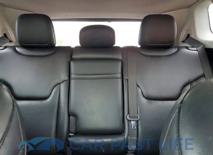 3C4NJDCB8JT419225# 10