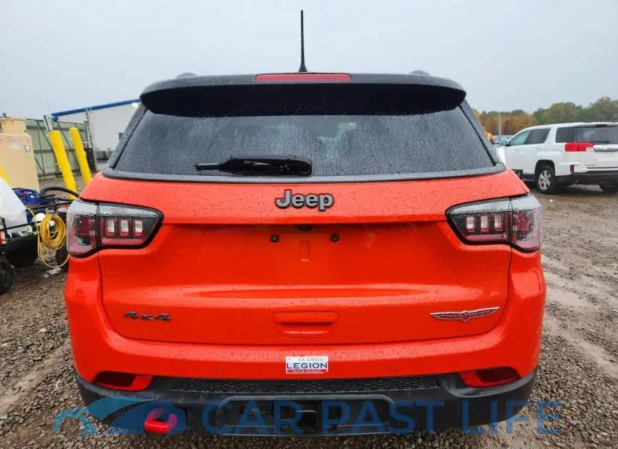 3C4NJDDB5JT168615# 6